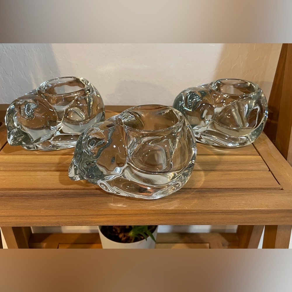 Indiana Glass co. Sleeping cat candle holder